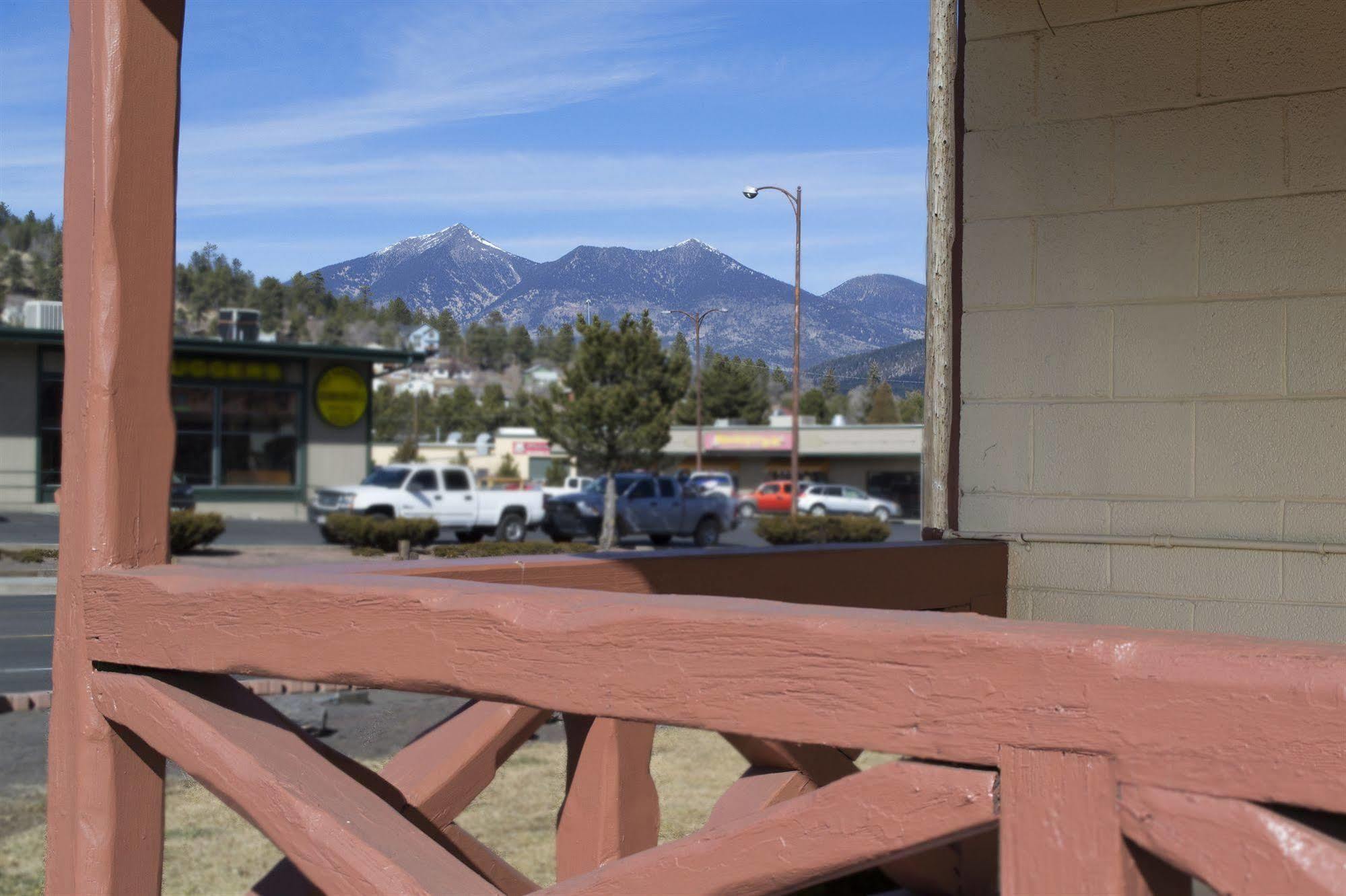 Travelodge By Wyndham Northern Arizona University Downtown Flagstaff Exterior photo